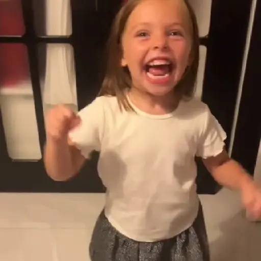 Niña MotoPingüino 🐧🛵 TikTok