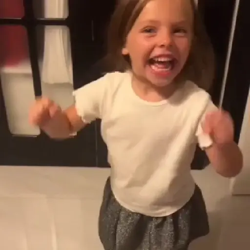 Niña MotoPingüino 🐧🛵 TikTok