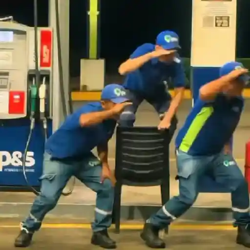 Mueve la pompa 🕺🏻gasolinera⛽