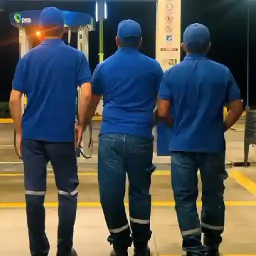 Mueve la pompa 🕺🏻gasolinera⛽