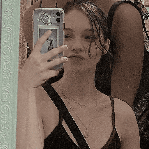 Emma Myers  preview