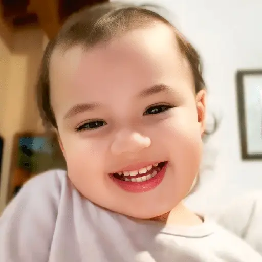 🎀👧🏻Niña mordiendose el dedo👧🏻🎀