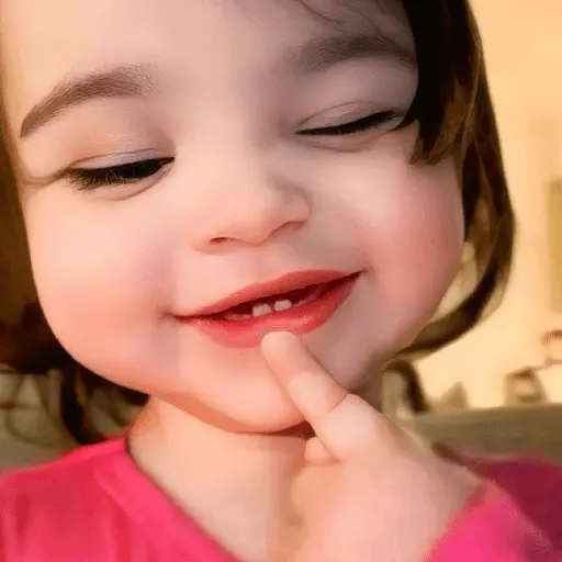 🎀👧🏻Niña mordiendose el dedo👧🏻🎀
