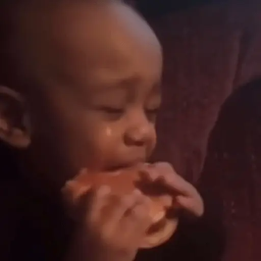 Bebés ninõs reacciones