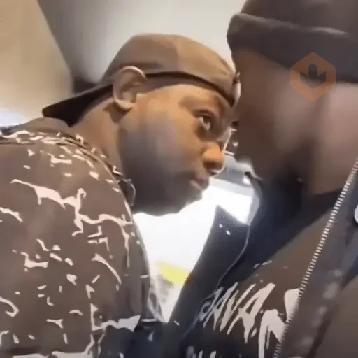📽️ TikTok Reacciones! 📽️ sticker 13