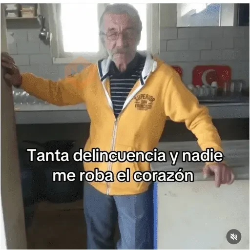 🙈 MEMES DE SEÑORES 😂 sticker 15