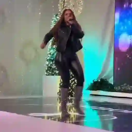 Elsa Osegue🫰🏻Todos me miran preview