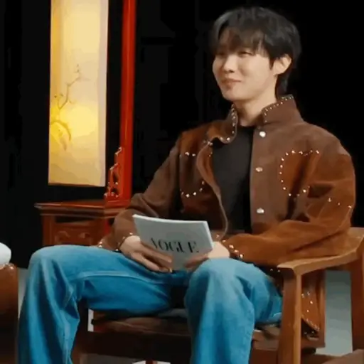 J-HOPE (BTS) 🐿️