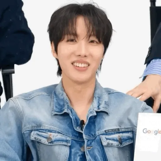 J-HOPE (BTS) 🐿️