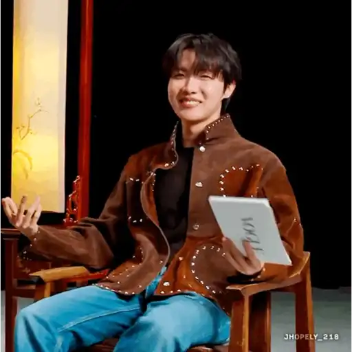 J-HOPE (BTS) 🐿️