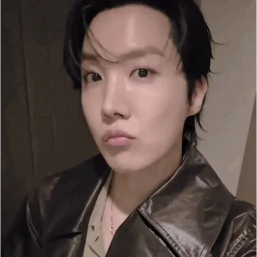 J-HOPE (BTS) 🐿️