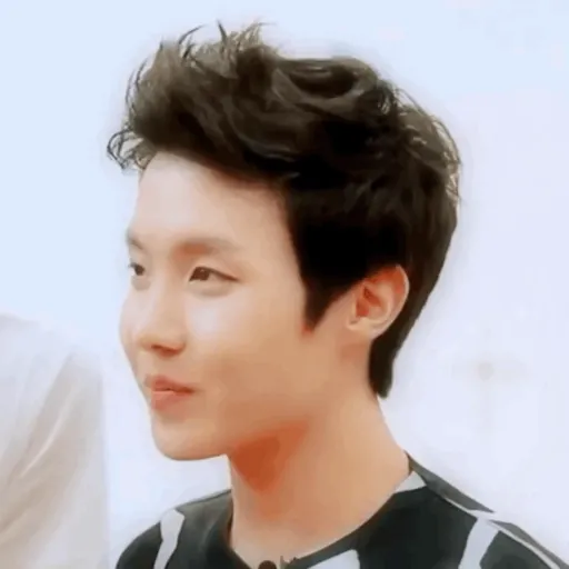 J-HOPE (BTS) 🐿️