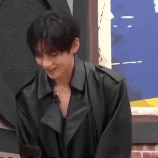 V (BTS) 🐯