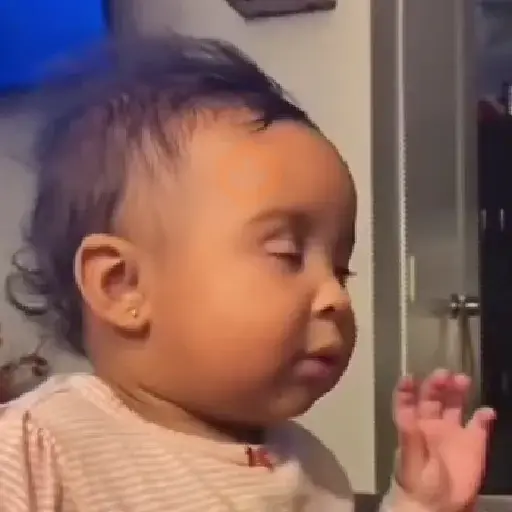 Reacciones y memes sticker 13