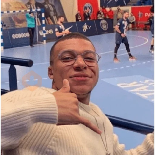 Kylian Mbappé | Real Madrid sticker 20