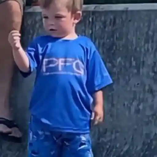 Niños groseros 🖕🏻Dedo🔥 sticker 18