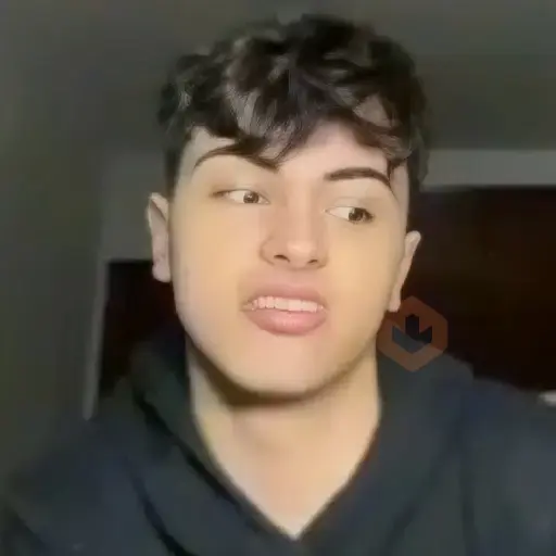 🙄POV: Pasa la que me cae mal🖕🏻 sticker 29