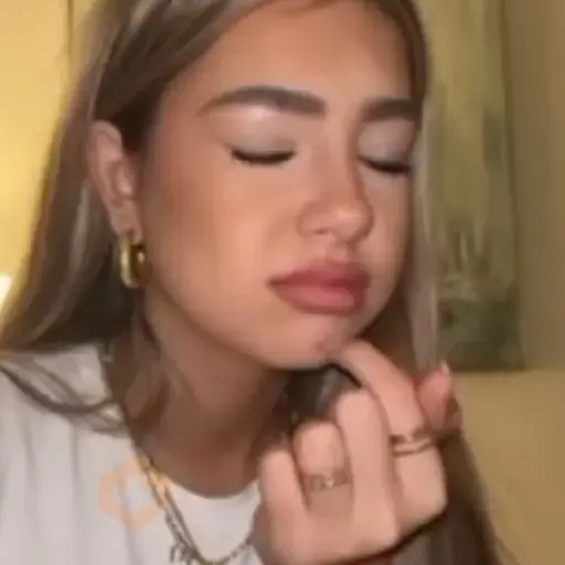 enojados🙄pa la q me cae mal sticker 12