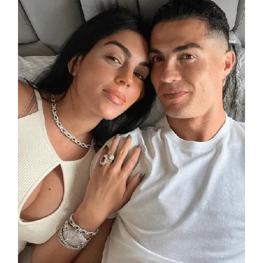 Cristiano Ronaldo & Georgina🤖💏 sticker 13