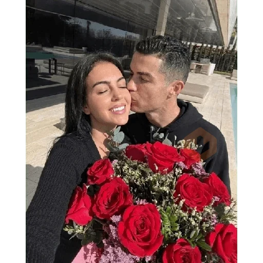 Cristiano Ronaldo & Georgina🤖💏 sticker 17