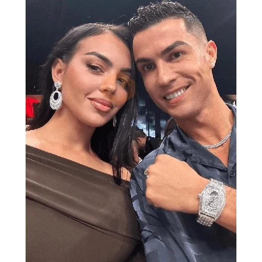 Cristiano Ronaldo & Georgina🤖💏 sticker 18