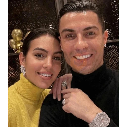 Cristiano Ronaldo & Georgina🤖💏 sticker 14