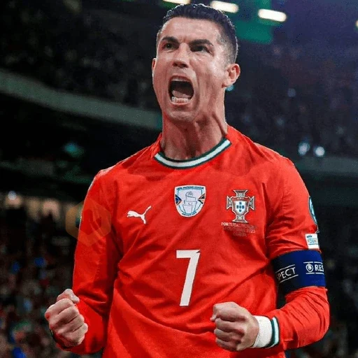 Cristiano Ronaldo | CR7 🇵🇹 sticker 16