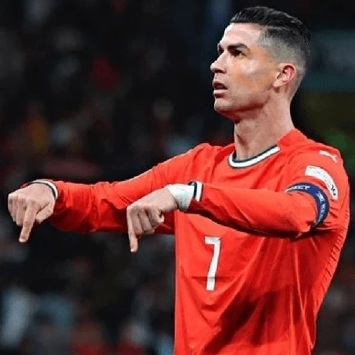 Cristiano Ronaldo | CR7 🇵🇹 sticker 15