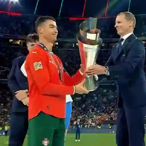 Cristiano Ronaldo | CR7 🇵🇹 sticker 19