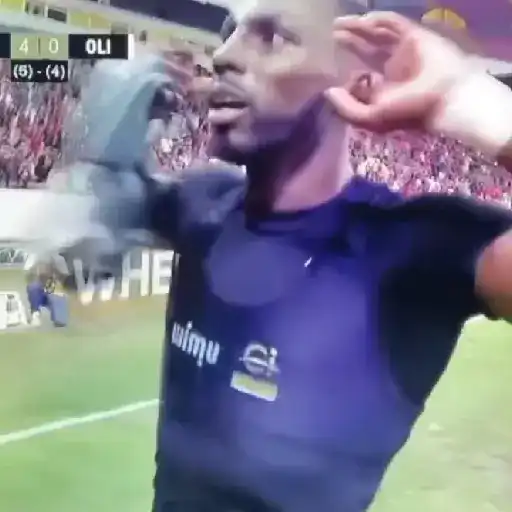 Julián Quiñones 🤫 México ⚽🥅 sticker 16