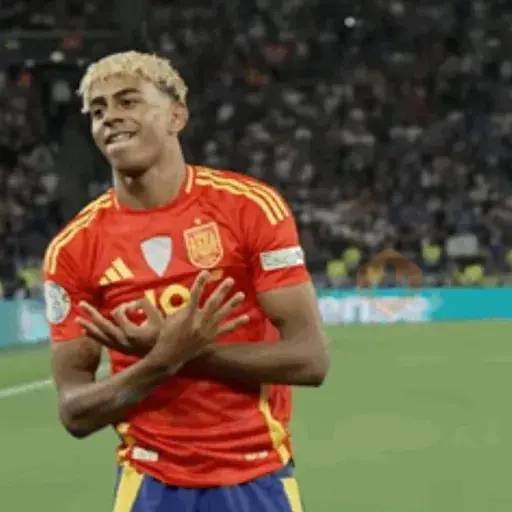 Lamine Yamal 🇪🇸✨⚽️ sticker 17
