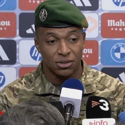Mbappé ditador sticker 15