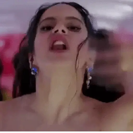 Rosalía 💄💋 sticker 22