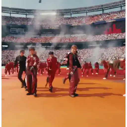 Shakira y BTS mundial clausura sticker 25