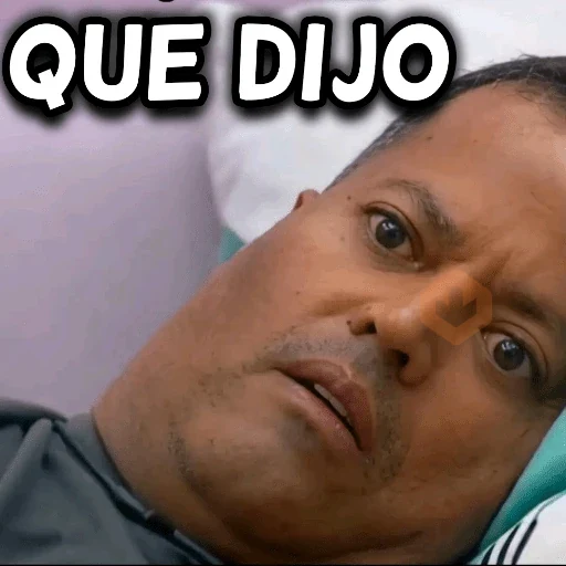 memes la casa de los famosos sticker 30