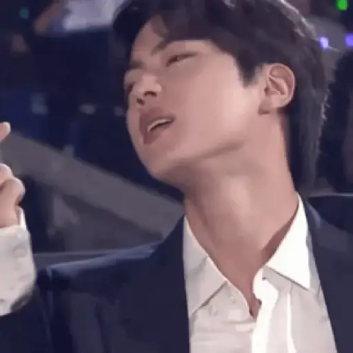 Jin ♡ 