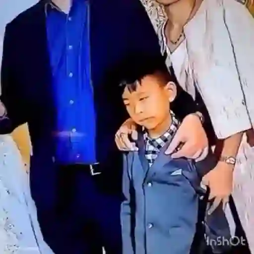 Responde Así vale 🤣😂 