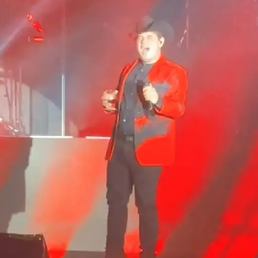 Alfredo Olivas 