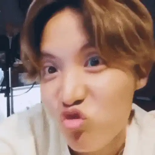 J-Hope - BTS 🧑🏻‍🎤Mov