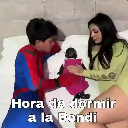 Spiterman y Karely Ruiz 👄 🔥  
