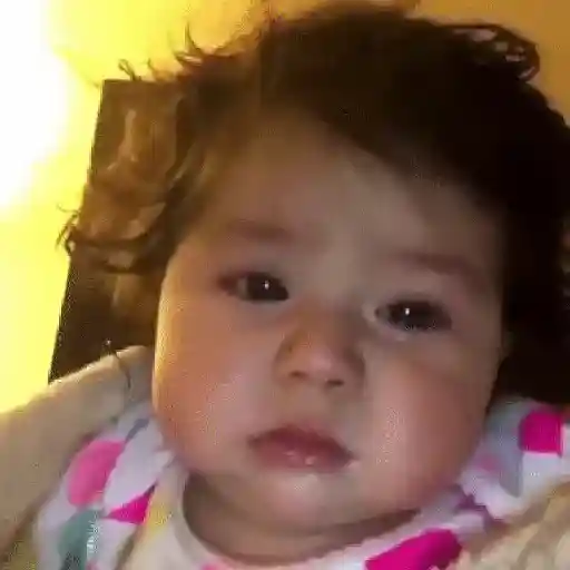 anak kecil GIFs 
