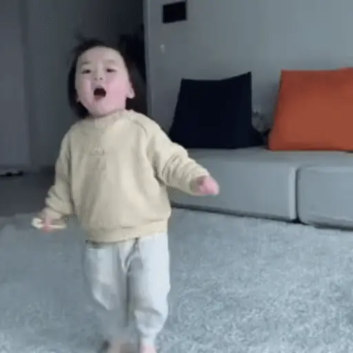 anak kecil GIFs 
 preview
