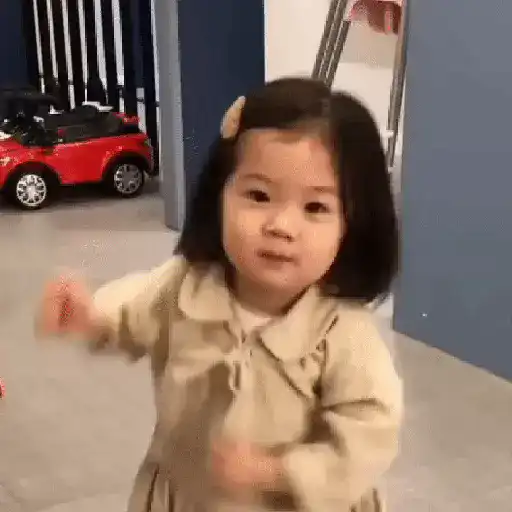 anak kecil GIFs 
