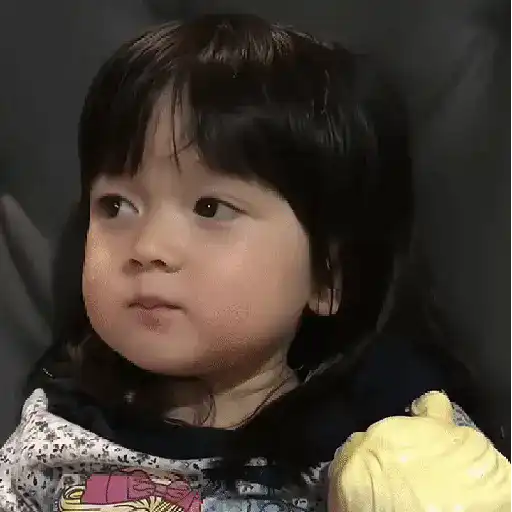 anak kecil GIFs 
