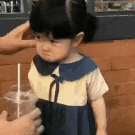 anak kecil GIFs 

