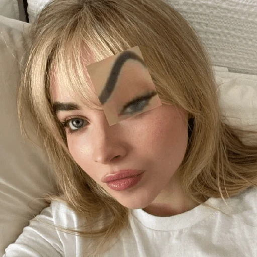 Sabrina Carpenter 
