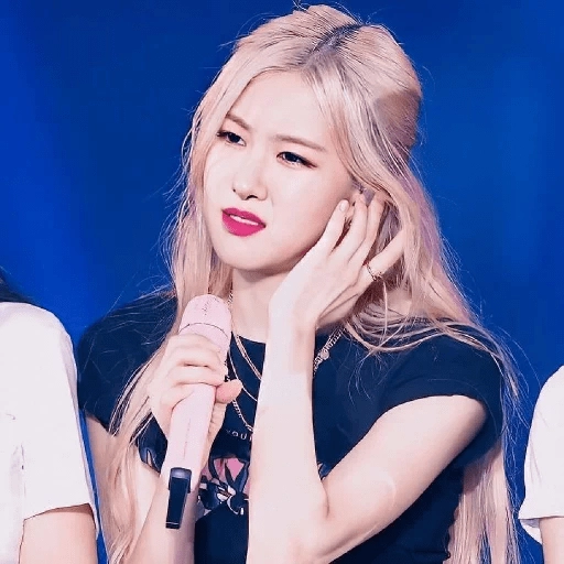 blackpink rose 

