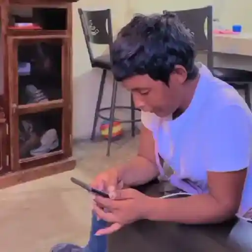 🔥 La pelona del celular📲