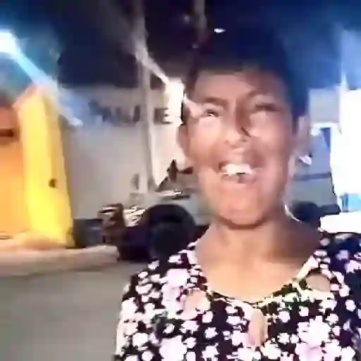 🔥 La pelona del celular📲