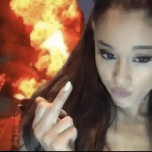 Ariana Grande Latin News
